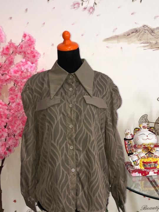 Kemeja jacquard olive, kerah lebar — baju thrift preloved